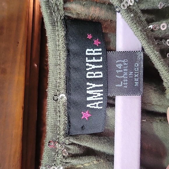 Cute Amy Byer sequence shirt green size large 14. - Picture 2 of 3